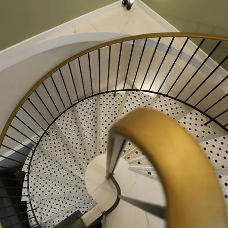 Triplex 250m² 6ch - Clim - Tres Spacieux - Apartament