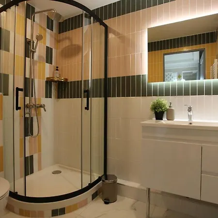 Triplex 250m² 6ch - Clim - Tres Spacieux - Apartament *