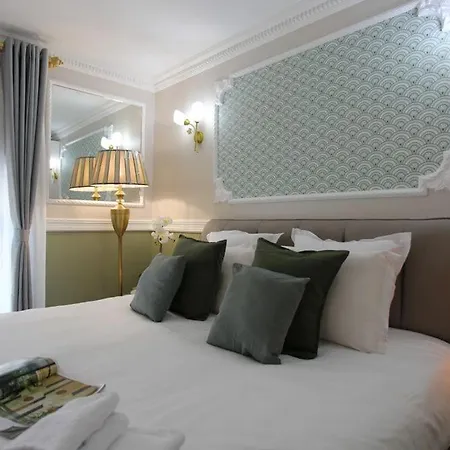 Triplex 250m² 6ch - Clim - Tres Spacieux - Apartament