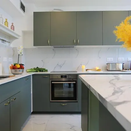 Triplex 250m² 6ch - Clim - Tres Spacieux - Apartament *