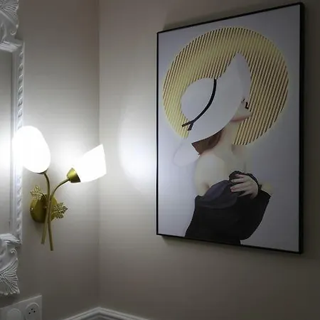 Triplex 250m² 6ch - Clim - Tres Spacieux - Paryż