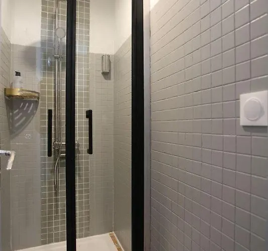 Triplex 250m² 6ch - Clim - Tres Spacieux - * Paris