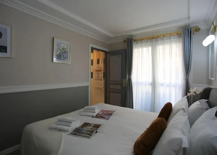 Triplex 250m² 6ch - Clim - Tres Spacieux -